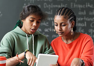 Student Profiles of Physical Activity, Screen Time, Sleep Quality and Dietary Habits and Their Association with Mental Health and School Satisfaction: An Exploratory Study